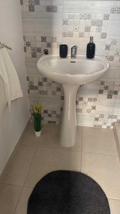 Fressh House Apartment Sincraieni Ngoại thất bức ảnh
