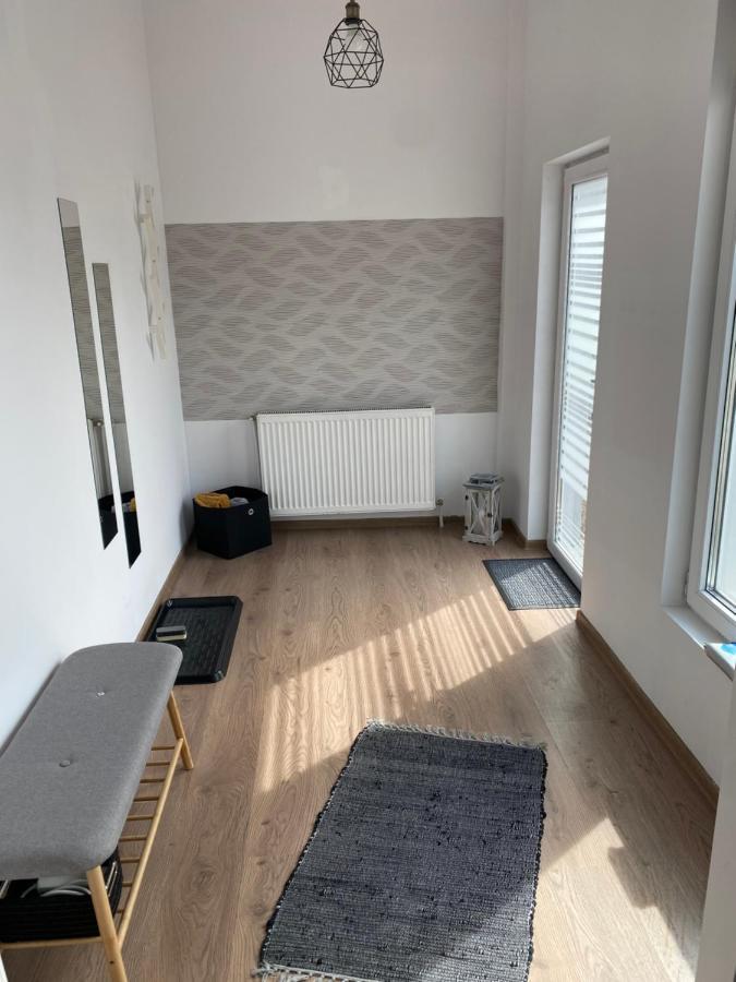 Fressh House Apartment Sincraieni Ngoại thất bức ảnh