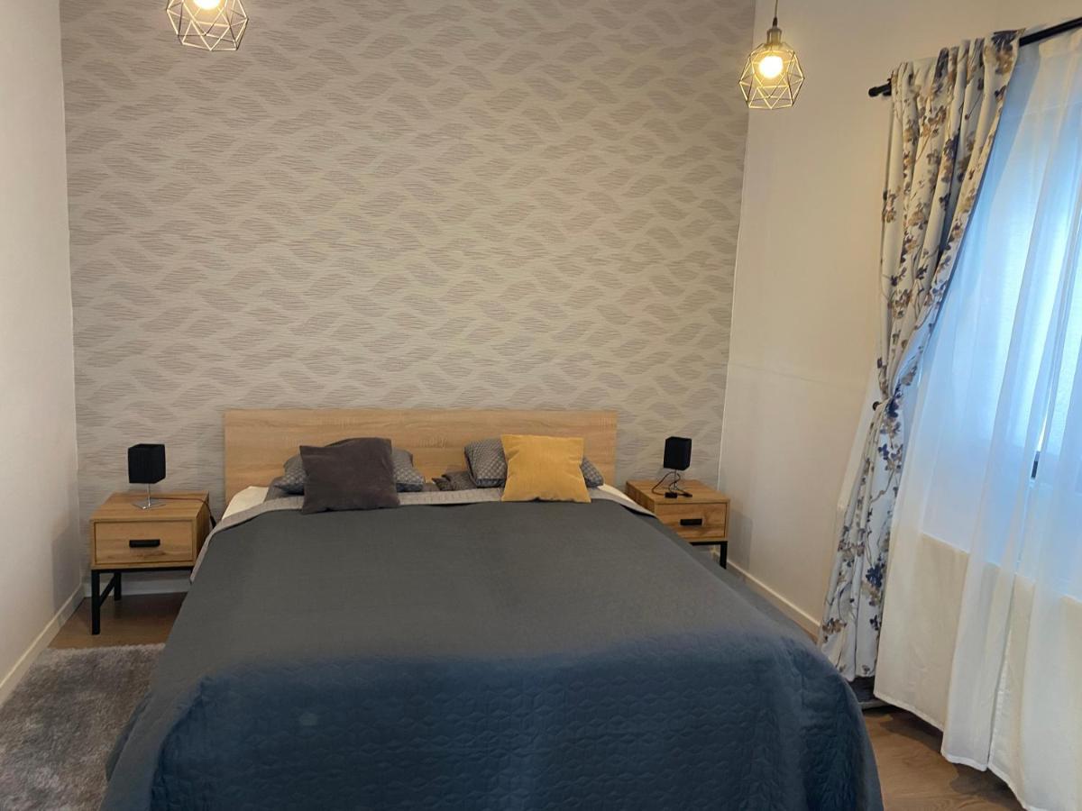 Fressh House Apartment Sincraieni Ngoại thất bức ảnh