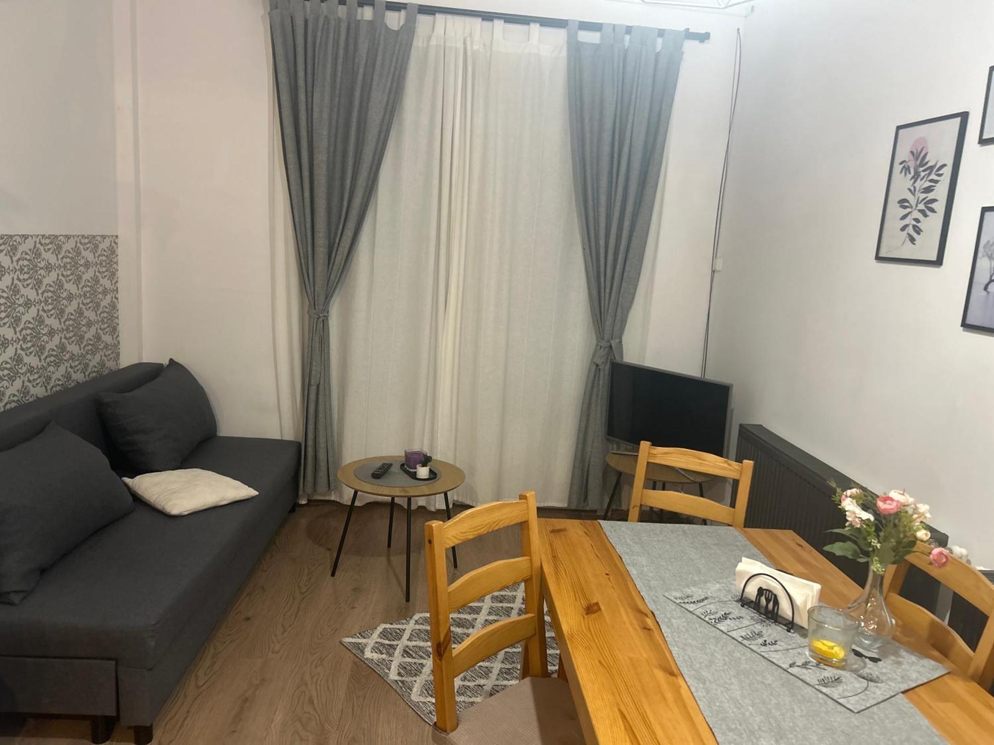 Fressh House Apartment Sincraieni Ngoại thất bức ảnh